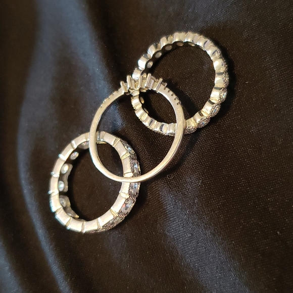 Stackable rings - Picture 1 of 3
